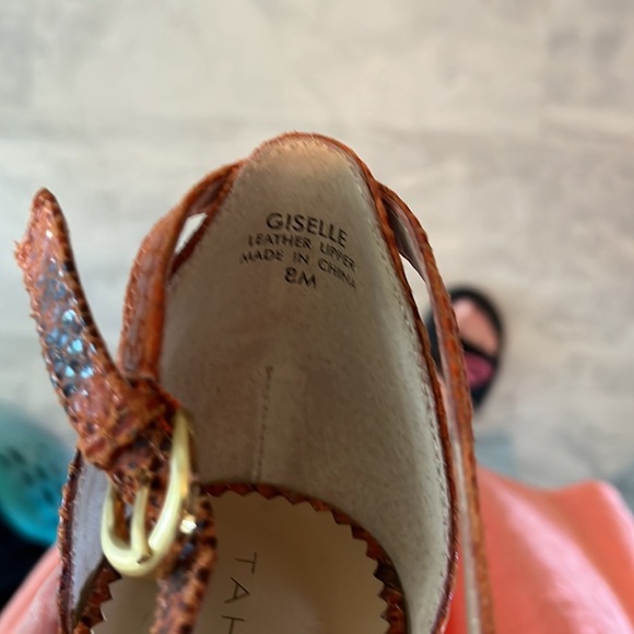 Tahari EUC Orange/brown snakeskin pattern textured Leather Heels Size 8M - Picture 11 of 11